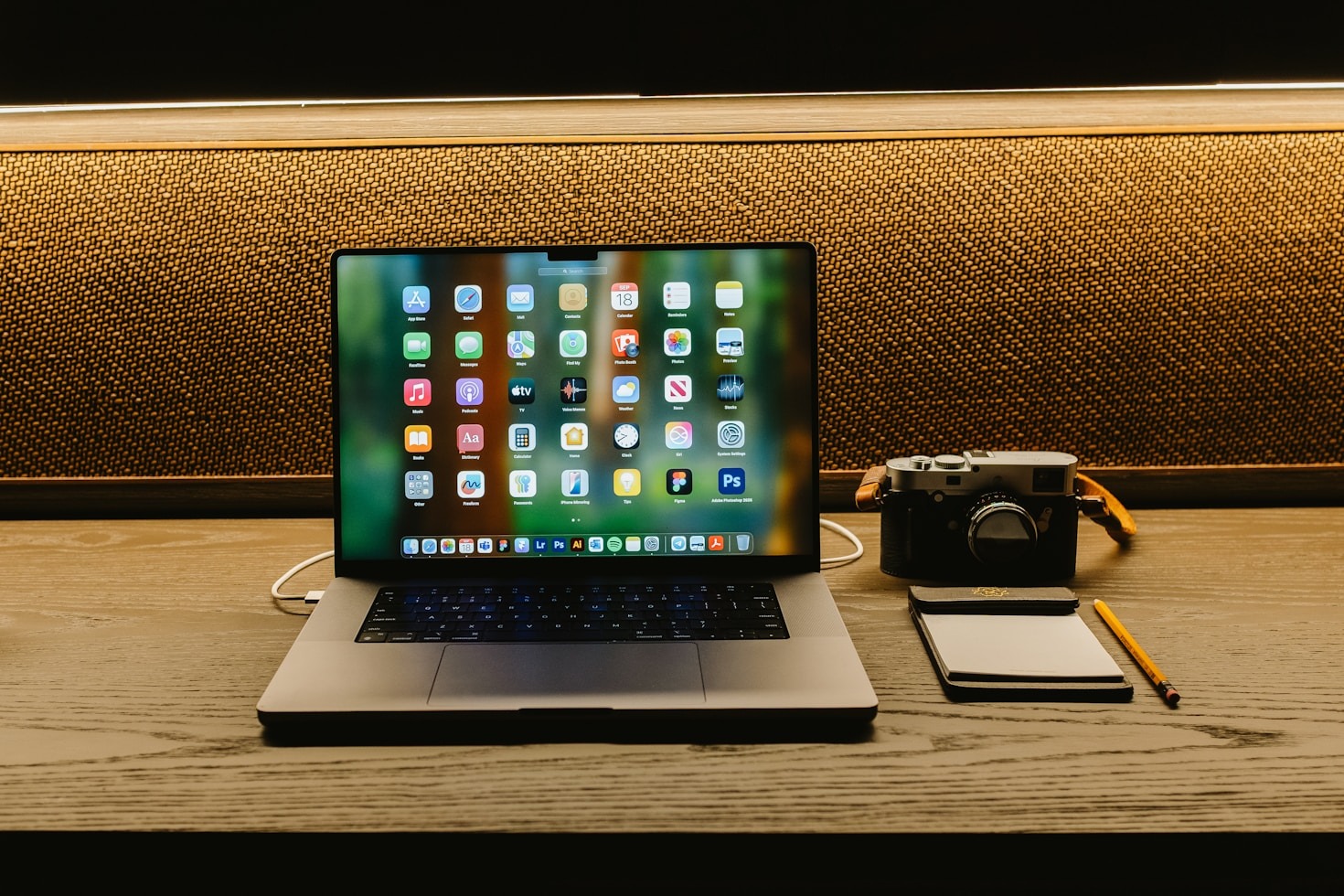 5 Signs Your Business Needs a Creative Consultant